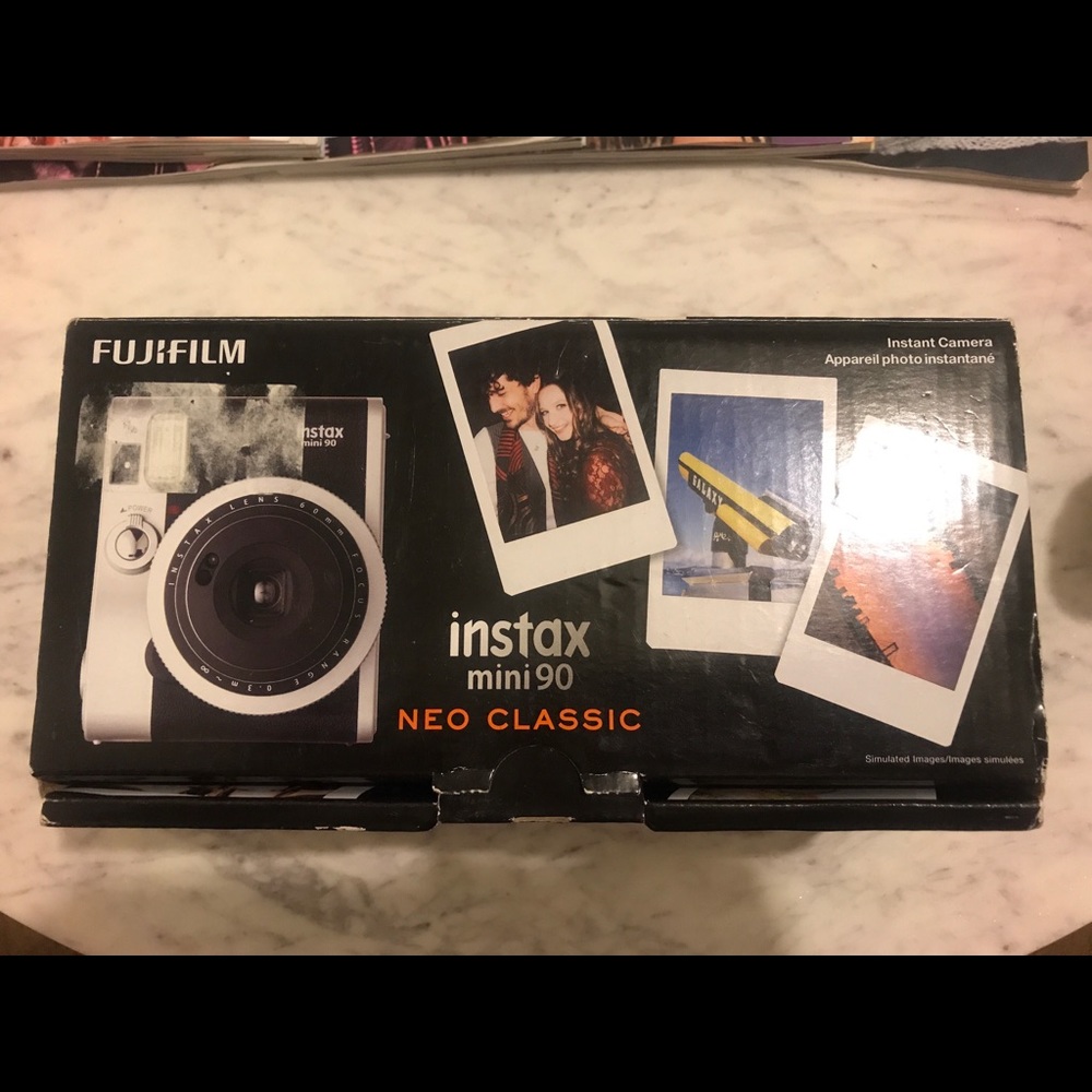 Fujifilm Instax Mini 90 Neo Classic - Picture 1 of 4